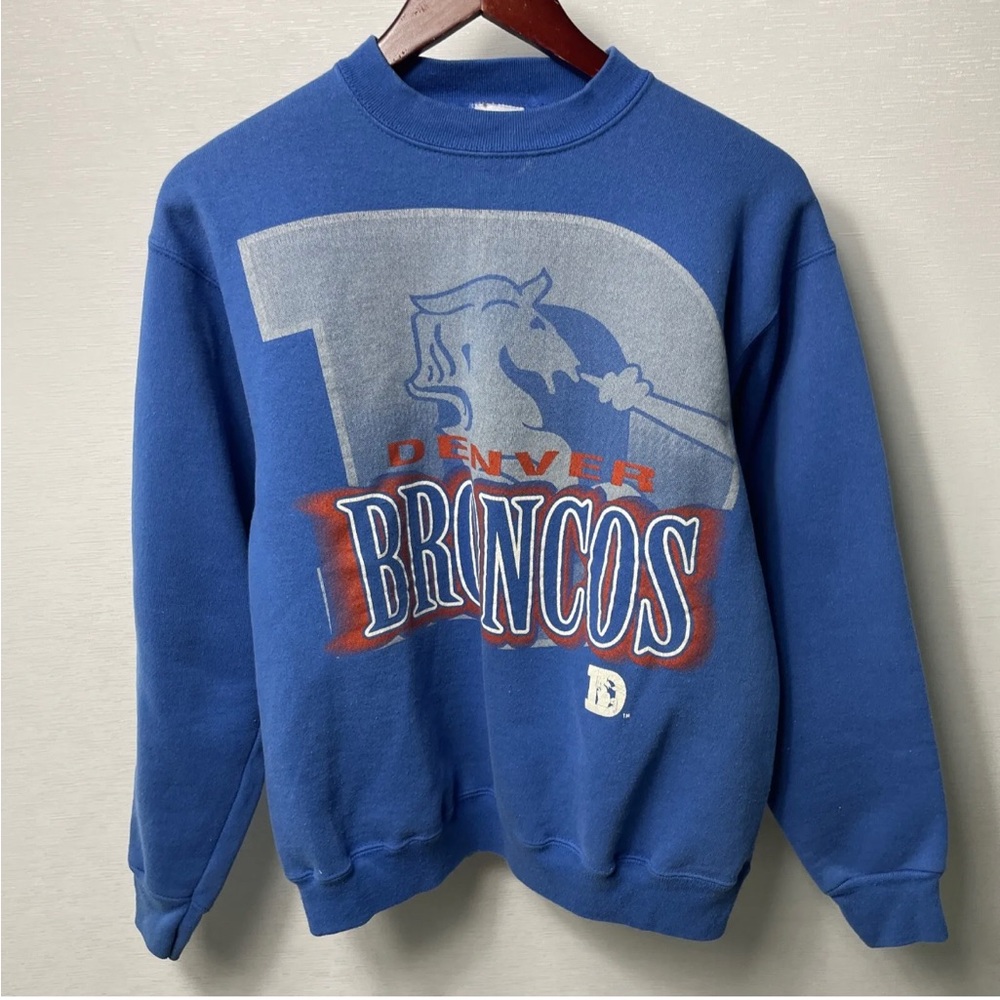 Vintage 80’s Denver Broncos sweatshirt. Medium Blue crew neck Jostens.